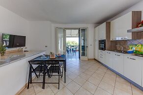 And001 in Andrano With 4 Bedrooms and 2 Bathrooms