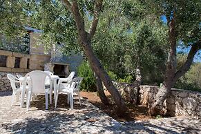 And001 in Andrano With 4 Bedrooms and 2 Bathrooms