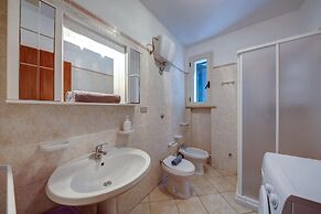 And001 in Andrano With 4 Bedrooms and 2 Bathrooms