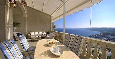 Cst004 in Castro With 3 Bedrooms and 2 Bathrooms