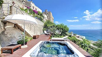 Cst004 in Castro With 3 Bedrooms and 2 Bathrooms