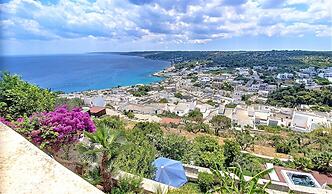 Cst004 in Castro With 3 Bedrooms and 2 Bathrooms