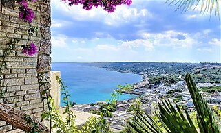 Cst004 in Castro With 3 Bedrooms and 2 Bathrooms