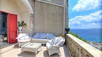 Cst004 in Castro With 3 Bedrooms and 2 Bathrooms