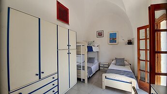 Cst004 in Castro With 3 Bedrooms and 2 Bathrooms