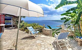 Cst004 in Castro With 3 Bedrooms and 2 Bathrooms