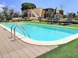 Pat021 in Pat With 3 Bedrooms and 3 Bathrooms