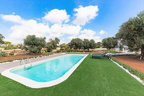 Pat021 in Pat With 3 Bedrooms and 3 Bathrooms