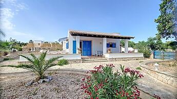 Sal003 in Pescoluse With 2 Bedrooms and 2 Bathrooms