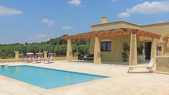 Sal011 in Salve With 2 Bedrooms and 1 Bathrooms