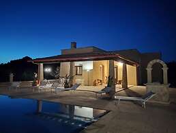 Sal011 in Salve With 2 Bedrooms and 1 Bathrooms