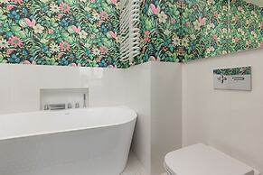 Magnificent Sarmacka by Renters Prestige