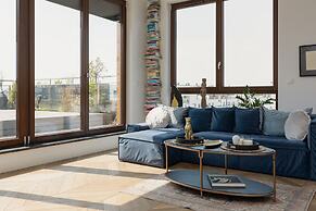 Magnificent Sarmacka by Renters Prestige