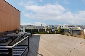 Magnificent Sarmacka by Renters Prestige