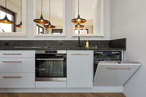 Magnificent Sarmacka by Renters Prestige