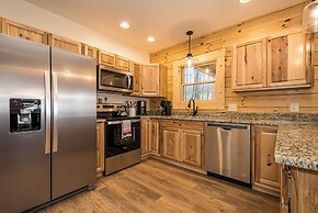 John's Place by Taylor Made Deep Creek