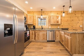 John's Place by Taylor Made Deep Creek