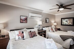 Rustic Pines Retreat