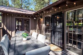 Rustic Pines Retreat