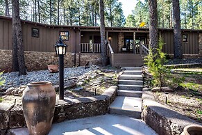 Rustic Pines Retreat