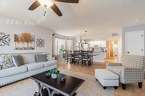 Minutes To Mickey New. Pool. Near Disney