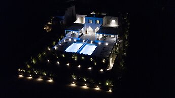 Luxury Paradise Villa Odyssey In Paros