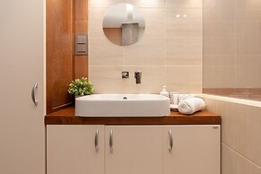 Apartment Czerniakowska by Renters