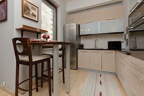 Apartment Czerniakowska by Renters