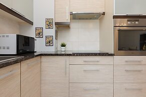 Apartment Czerniakowska by Renters