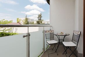 Apartment Czerniakowska by Renters