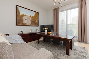 Apartment Czerniakowska by Renters