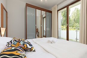 Apartment Czerniakowska by Renters