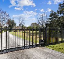 TRANQUILITY. Gated Estate Home. Privacy.