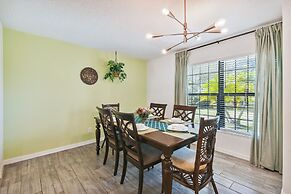 TRANQUILITY. Gated Estate Home. Privacy.