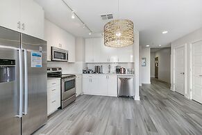Exquisite 4 BR Condo in New Orleans