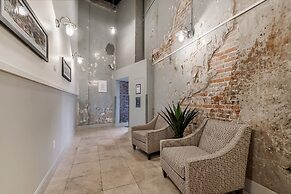Exquisite 4 BR Condo in New Orleans