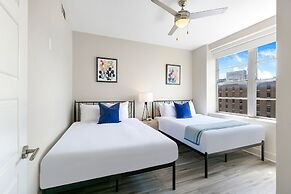 Exquisite 4 BR Condo in New Orleans