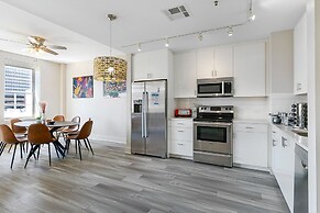 Exquisite 4 BR Condo in New Orleans