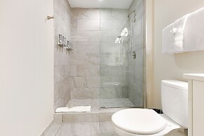 Exquisite 4 BR Condo in New Orleans