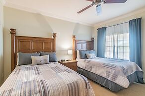 Reunion. 5 Heated Pools. Slps 8