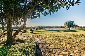 Reunion. 5 Heated Pools. Slps 8