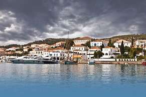 Levante Colours and Aromas of Spetses