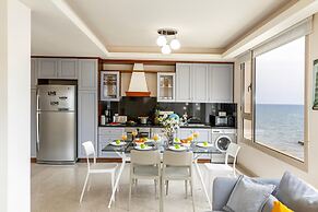 Mackenzie Eftyhia Beachfront Suite