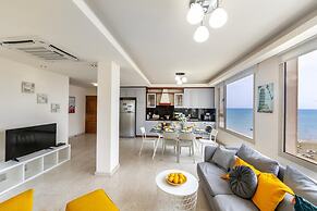 Mackenzie Eftyhia Beachfront Suite