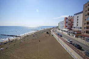 Mackenzie Eftyhia Beachfront Suite