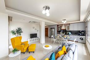 Mackenzie Eftyhia Beachfront Suite