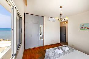 Mackenzie Eftyhia Beachfront Suite