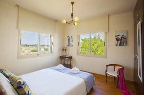 Mackenzie Eftyhia Beachfront Suite