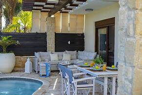 El Greco Seafront Villa