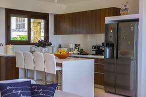 El Greco Seafront Villa